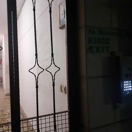 Топ Център Варна, На Минути Пеш От Морето! Buitenkant foto